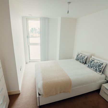 2 Bed Flat London Appartamento Esterno foto