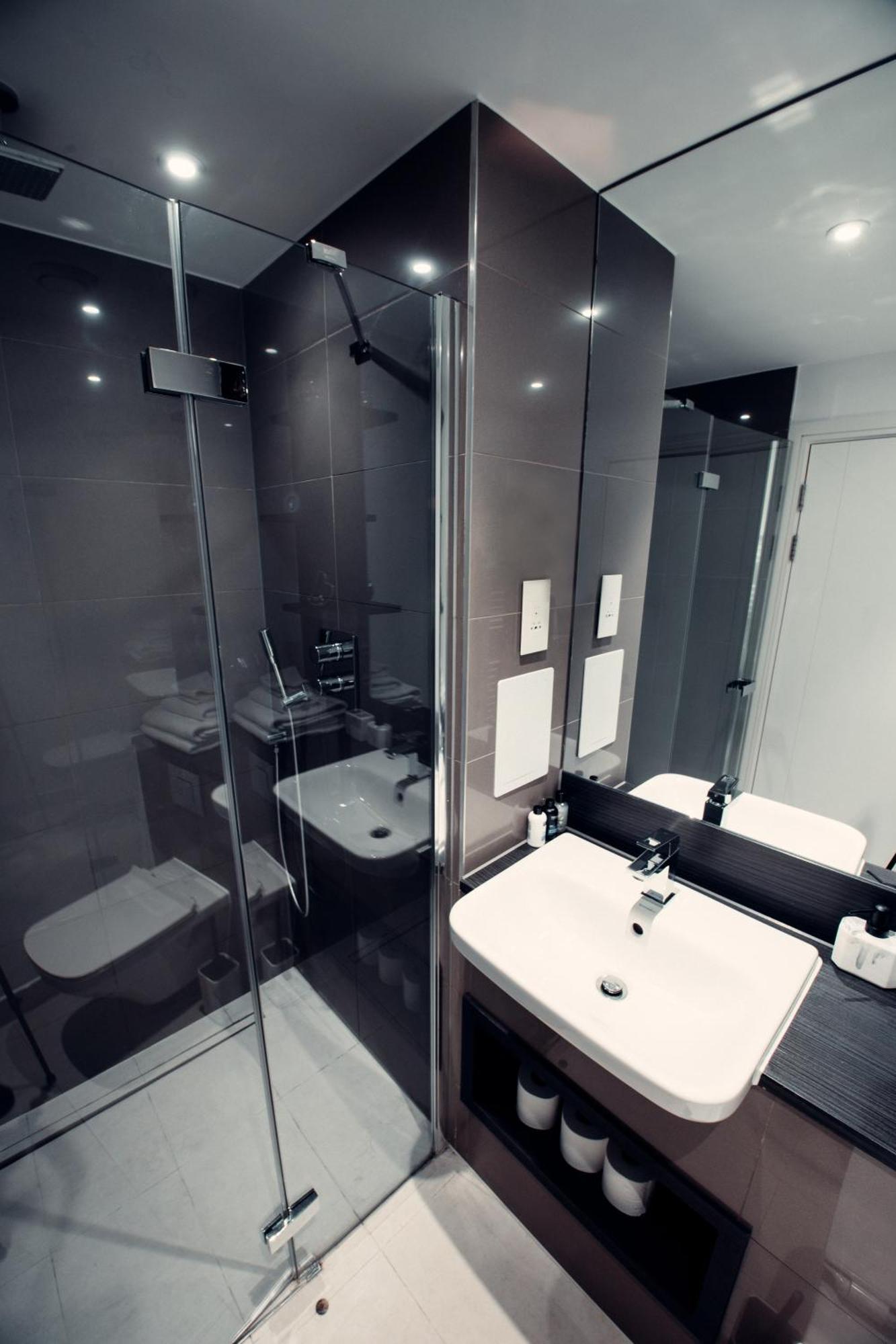 2 Bed Flat London Appartamento Esterno foto
