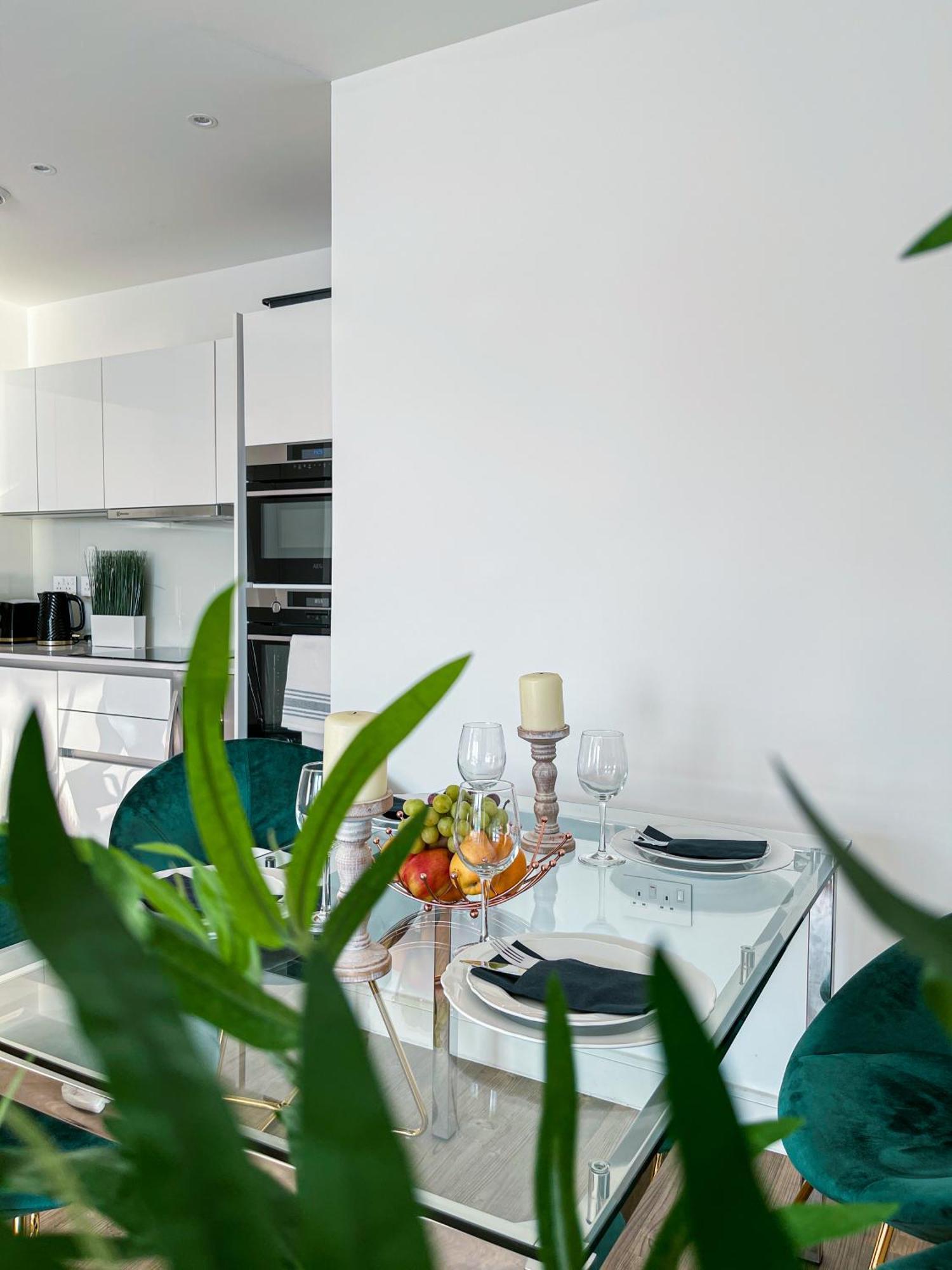 2 Bed Flat London Appartamento Esterno foto